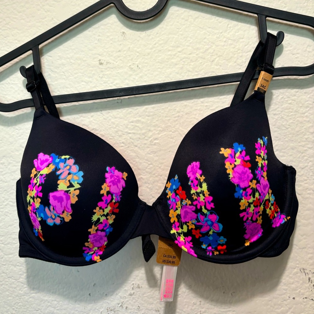 PINK Victoria’s Secret T-Shirt Bra - Size: 34C